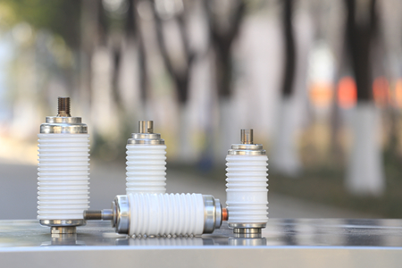 真空開關(guān)管接觸點(diǎn)選什么材質(zhì)好？一般為銅合金！